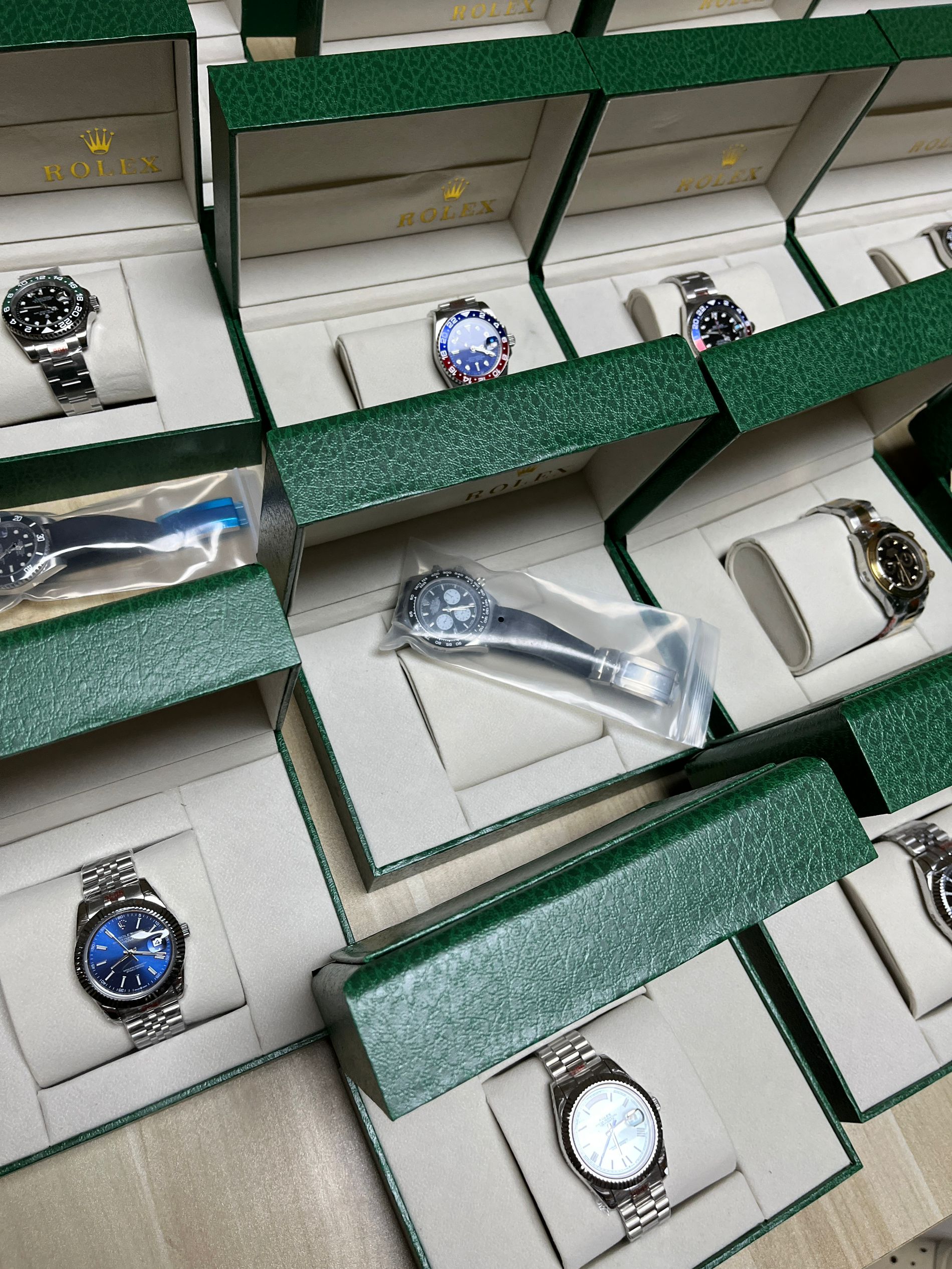 Watch boxes